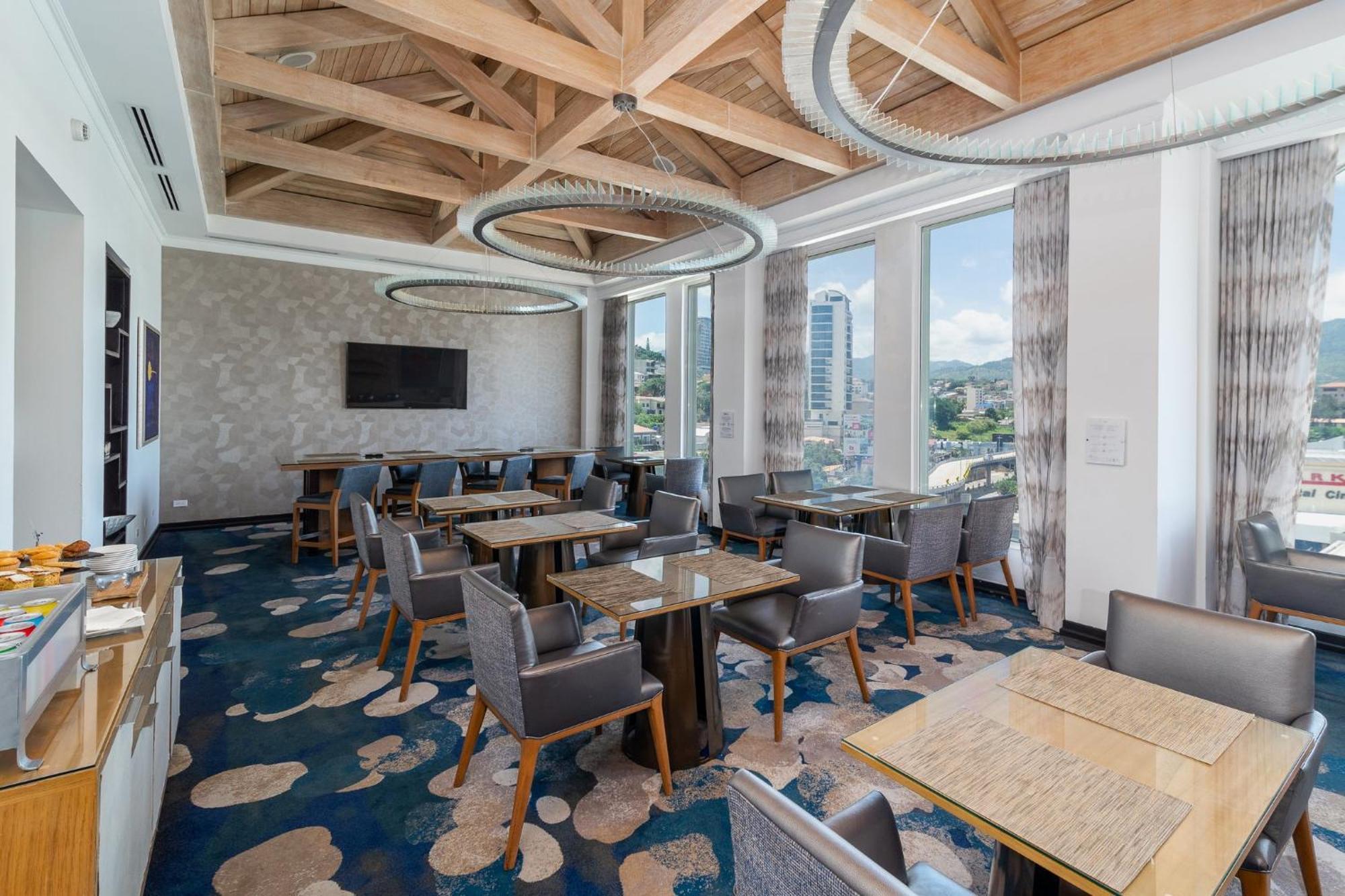 Intercontinental Tegucigalpa At Multiplaza Mall By Ihg Eksteriør bilde